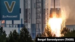 Запуск ракеты-носителя со станцией "Луна-25" с космодрома Восточный