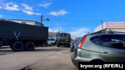 Российская военная техника в центральном районе Керчи