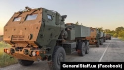 Реактивные системы залпового огня HIMARS в Запорожской области, 4 июля 2023 года